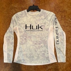 Women’s Medium HUK Long Sleeves Fishing Shirt